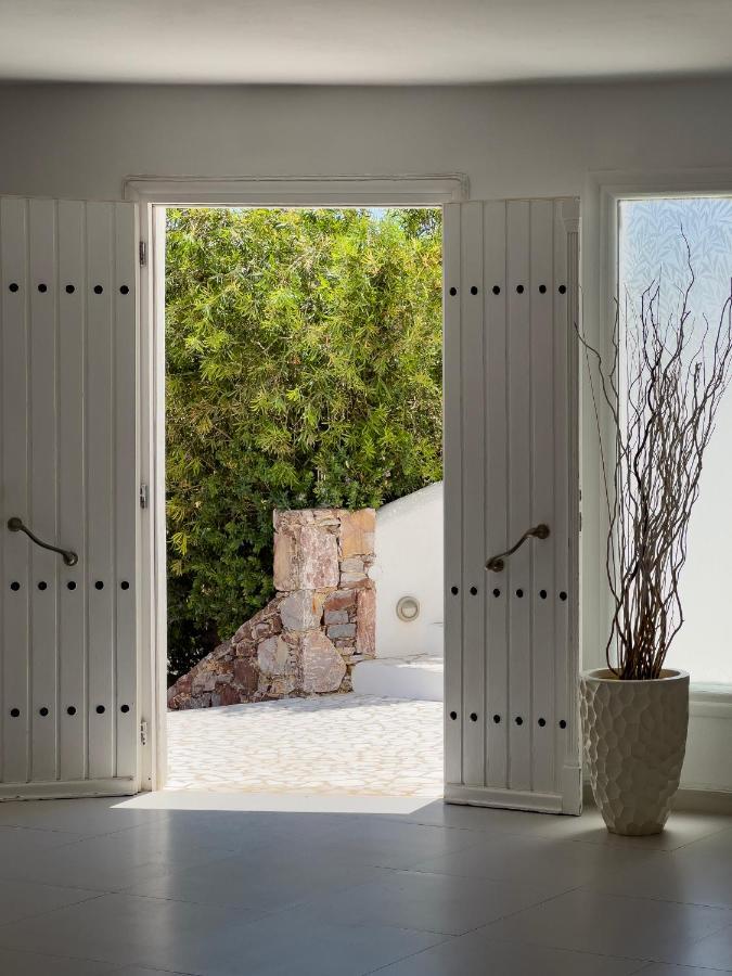Aspalathras White Hotel Folégandros Екстериор снимка